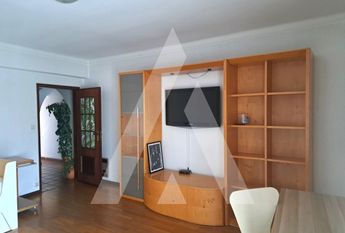 Apartamento T3 com sótão, mobilado e equipado, no Bairro do Liceu!