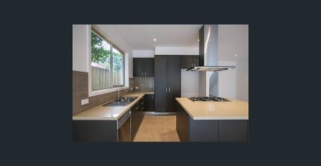 Seaside Town Residence - Photo 5