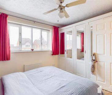 2 bedroom semi-detached house to rent - Photo 3