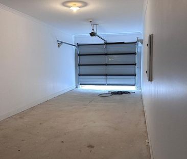 Brand New Family Home - Photo 4