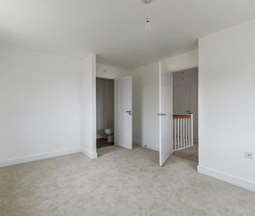 3 bedroom semi-detached house to rent - Photo 2