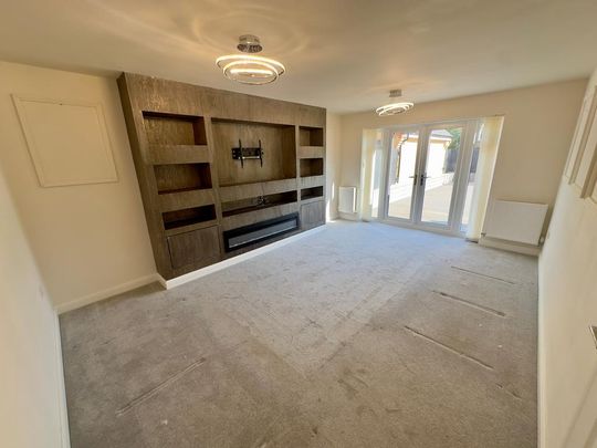 4 bedroom detached house to rent - Photo 1