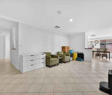 15 Heathfield Drive, Landsdale Wa 6065 - Photo 3