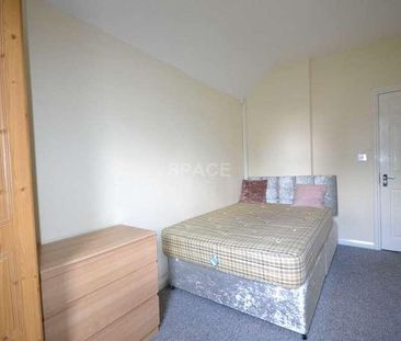 Grange Avenue, Reading, Berkshire, RG6 - Photo 4