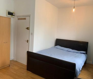 Studio Flat, Oak Grove, NW2 - Photo 2