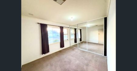 Spacious Family Home in Prime Cloverdale Location - Photo 4