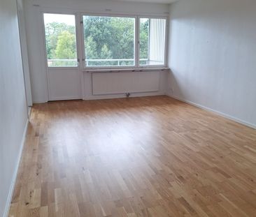 Karlslättsv 6 C - Photo 1