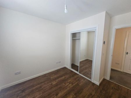 2 Bed House - Photo 3