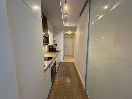 For Lease - 60 Annie Craig Drive Unit# 809, Toronto, Ontario - Photo 4
