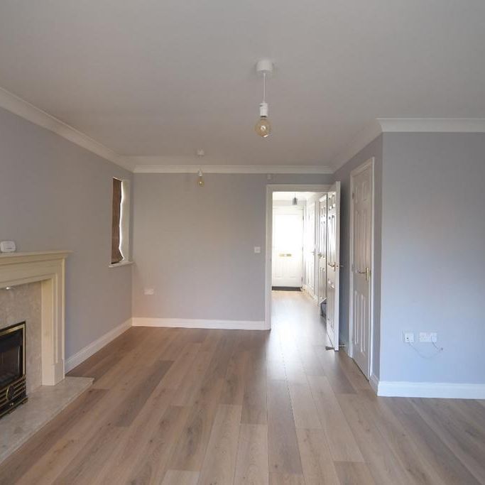 3 bedroom semi-detached house to rent - Photo 1