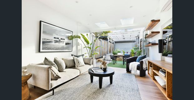 Modern Two Bedroom Terrace in Quiet and Convenient Location - Photo 1