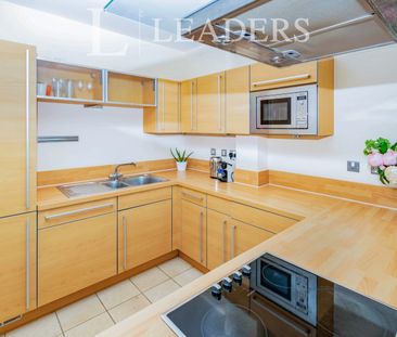 2 bedroom apartment to rent Brecon House, The Canalside, Portsmouth... - Photo 4