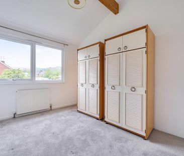 3 bedroom end of terrace house to rent - Photo 2