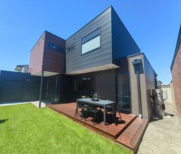 2/147 Kangaroo Road, Hughesdale VIC 3166 - Townhouse For Rent | Domain - Photo 6