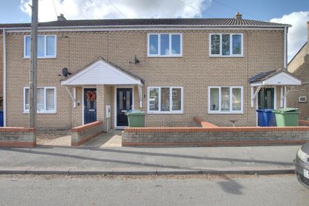 2 bedroom terraced house to rent - Photo 4