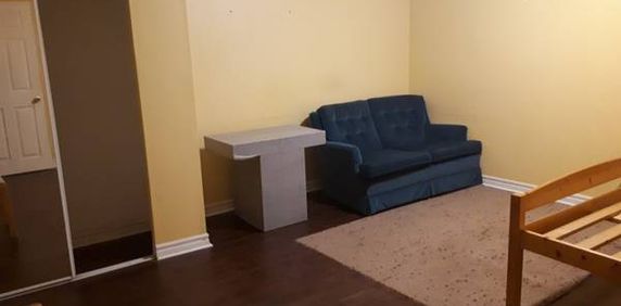 2 bedroom basement for rent - Photo 2