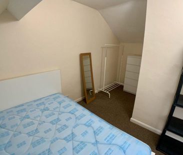 5 bedroom terraced house to rent - Photo 3