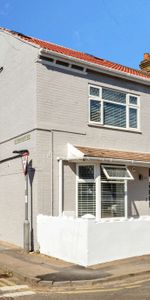 The Perfectly Located Property Studio 4 - Photo 4