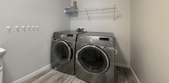 Maison en rangée à louer grand 6-1/2 semi meublé - Photo 2