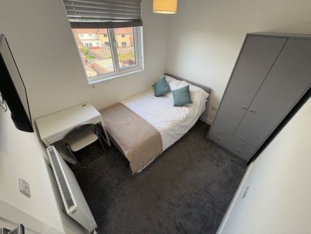 Room in a Shared House, Bridgman Grove, BS34 - Photo 2