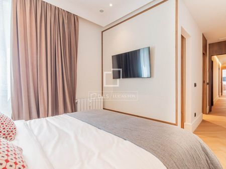 Excellent 3 Bedroom apartment for rent in Argüelles, Madrid - Photo 5