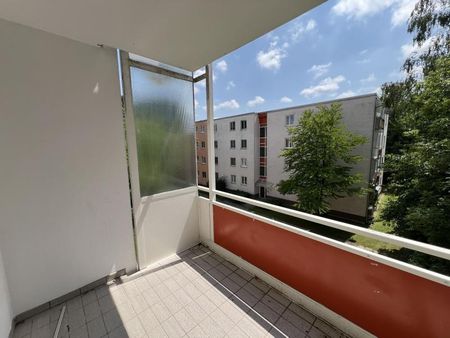 3-Raum-Wohnung mit Balkon und Tiefgarage - Siemensstraße 34/7 - Photo 4