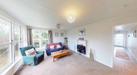 Castlecliff - 2 Bedrooms - Photo 2