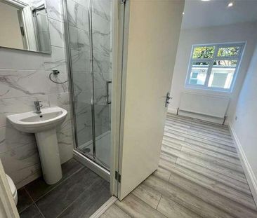 Whitefoot Lane, Bromley, BR1 - Photo 1