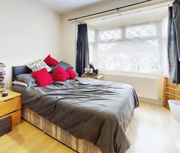 5 bedroom semi-detached house to rent - Photo 5