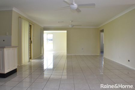 Stunning and spacious 4-bedroom home in Maryland - Photo 3