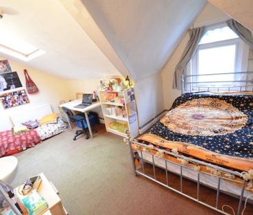 8 Bed - 124 Belle Vue Road, Hyde Park, Leeds - LS3 1HF - Student - Photo 2