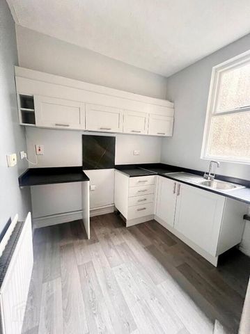 50a Bay Road, Larne, BT40 1DG - Photo 4