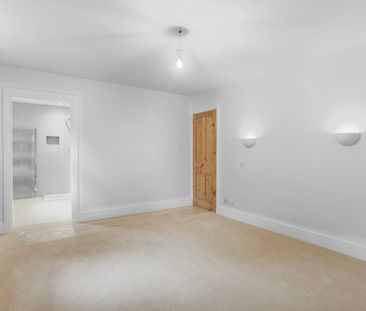 Semi-detached house to rent on - Photo 5