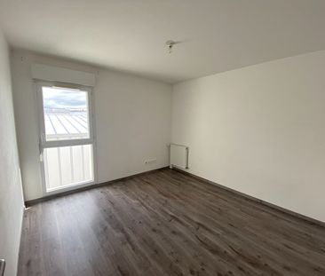 Location Appartement 4 pièces 75m² LE PETIT QUEVILLY 76140 - Photo 5