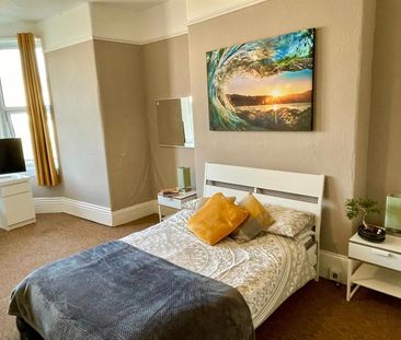 Apsley Road, Plymouth - Photo 1