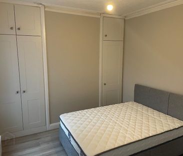 64 Surrey Street, Short Term Lease Considered, Belfast, BT9 7FS - Photo 4