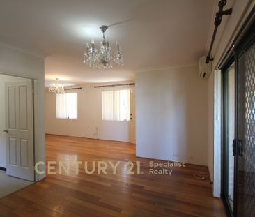 Spacious 2 Bedroom Townhouse - Photo 2