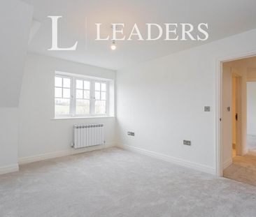 4 bedroom detached house to rent - Photo 5