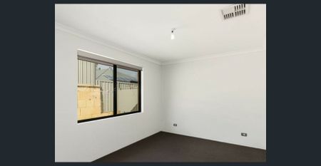 28 Chipping Crescent, Wellard, WA 6170 - Photo 2