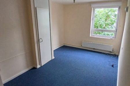 Thrawl Street – Flat 26 - Photo 2