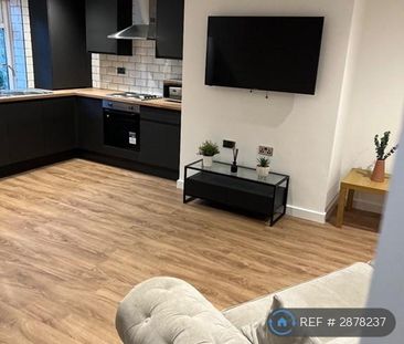 3 bedroom end of terrace house to rent - Photo 1