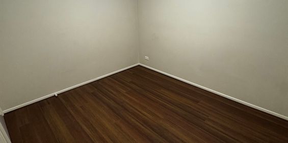 Cranbourne East - Photo 3