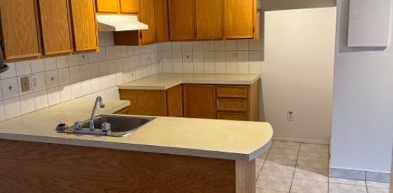 5 1/2 à louer - Photo 2