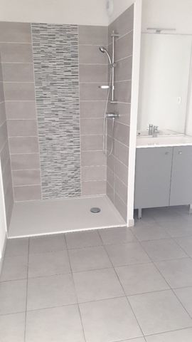 Location Appartement 2 pièces 40m² SOUSTONS 40140 - Photo 2