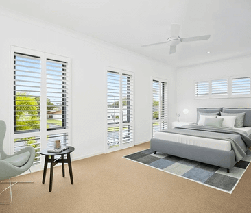 Luxury North-Facing Waterfront Residence in the heart of the Gold C... - Photo 6