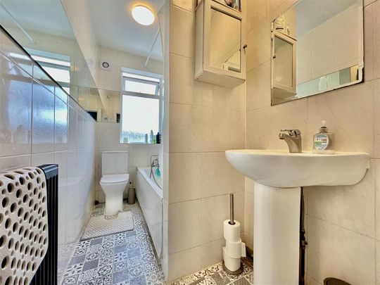 4 bedroom terraced house to rent - Photo 1