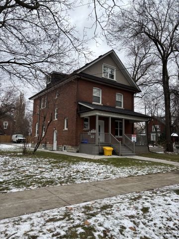 For Lease - 75 Rosemount Avenue Unit# Main, Toronto, Ontario - Photo 4