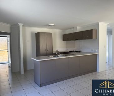 Bright & Modern Villa in Prime East Cannington Location! - Photo 1