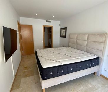 3 bedroom luxury Flat for rent in Marbella Del Este, Andalusia - Photo 6