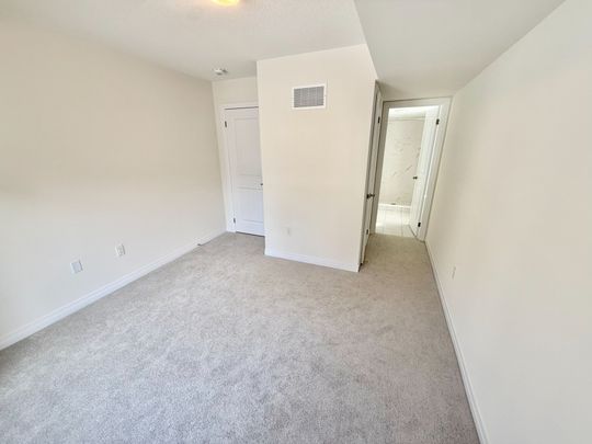 For Lease - 17 Norman Fleming Lane, Richmond Hill, Ontario - Photo 1